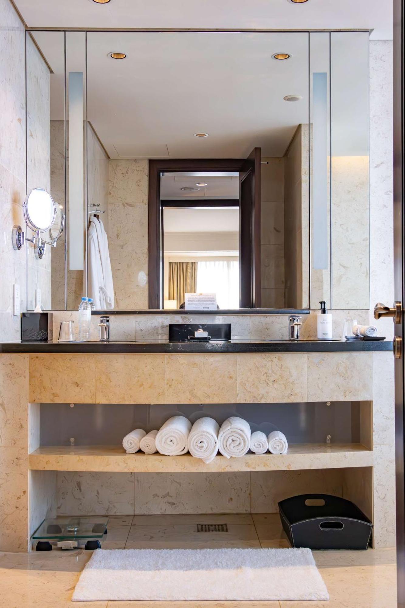 Conrad Hotel Dubai